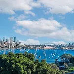 3Br Entire Lvl Penthouse With Views Darling Point