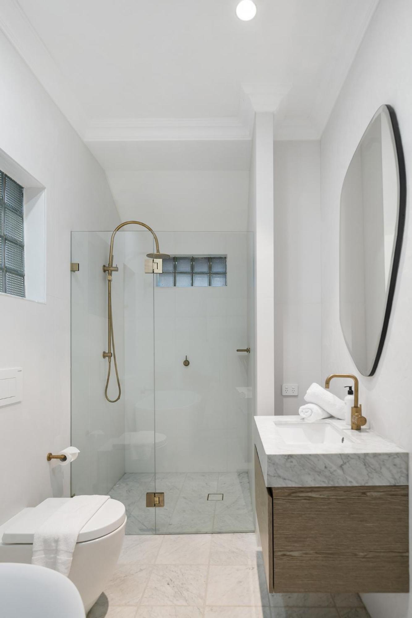 3br Entire Lvl Penthouse With Views Darling Point *