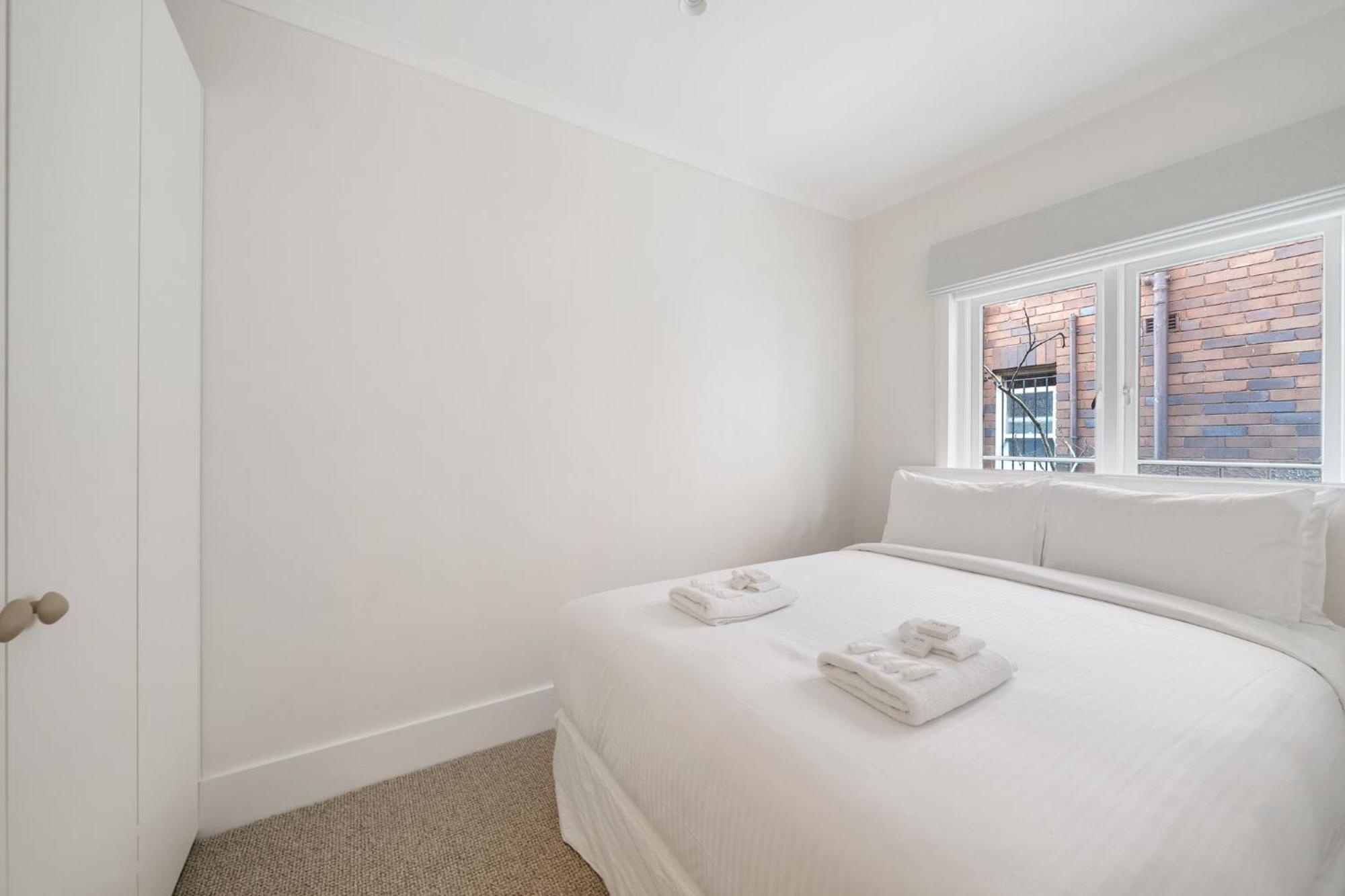 3br Entire Lvl Penthouse With Views Darling Point