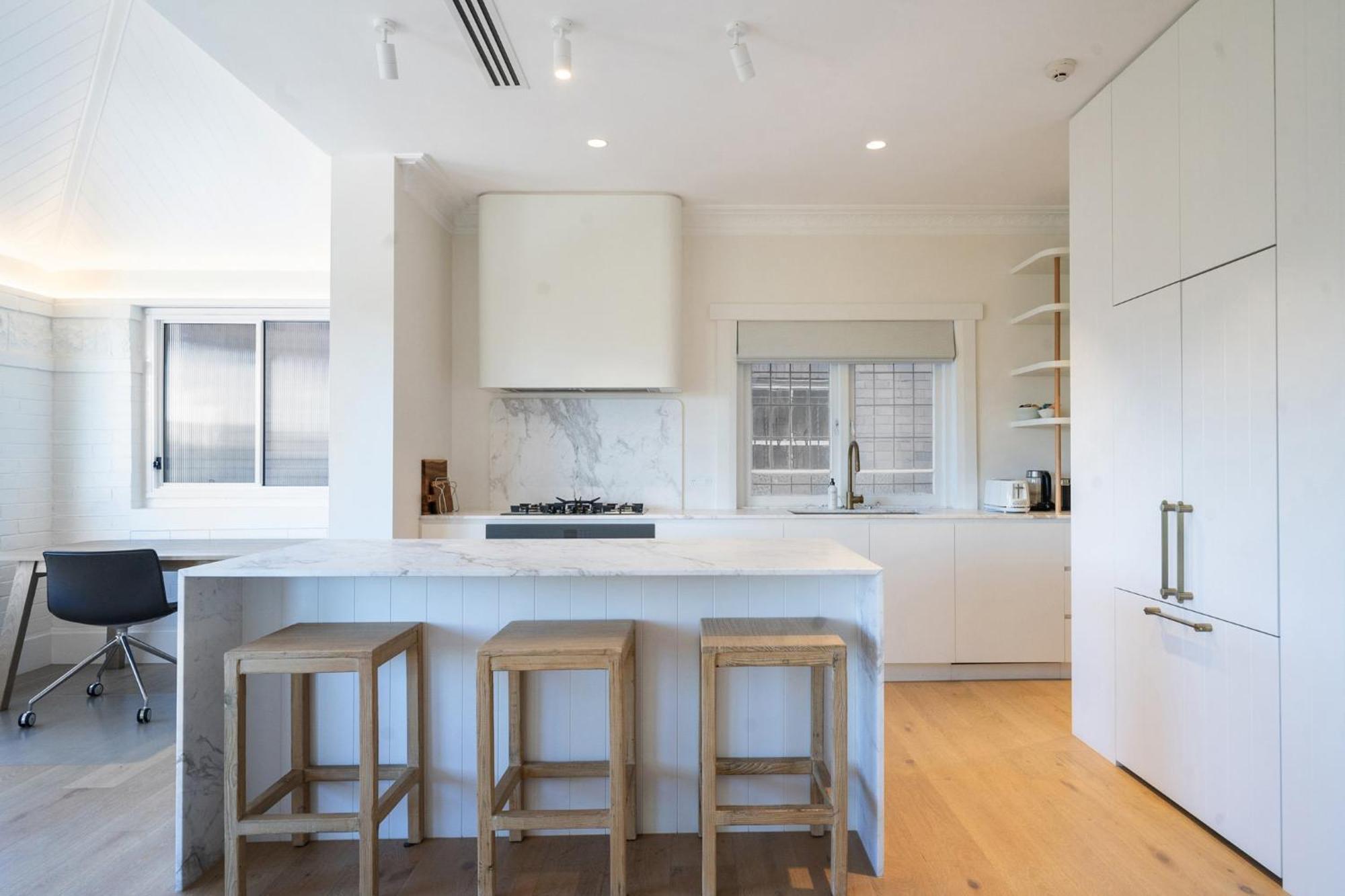 3br Entire Lvl Penthouse With Views Darling Point * Sydney