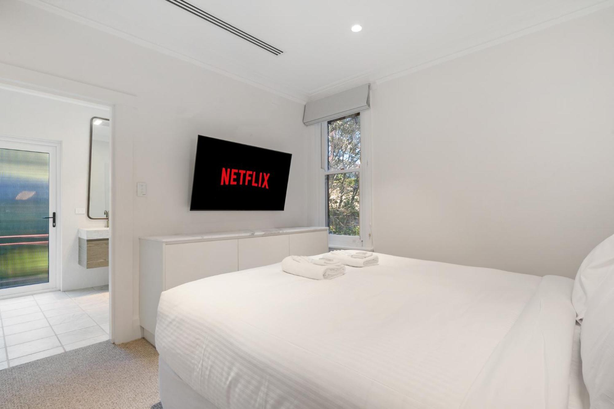 3br Entire Lvl Penthouse With Views Darling Point Apartment *