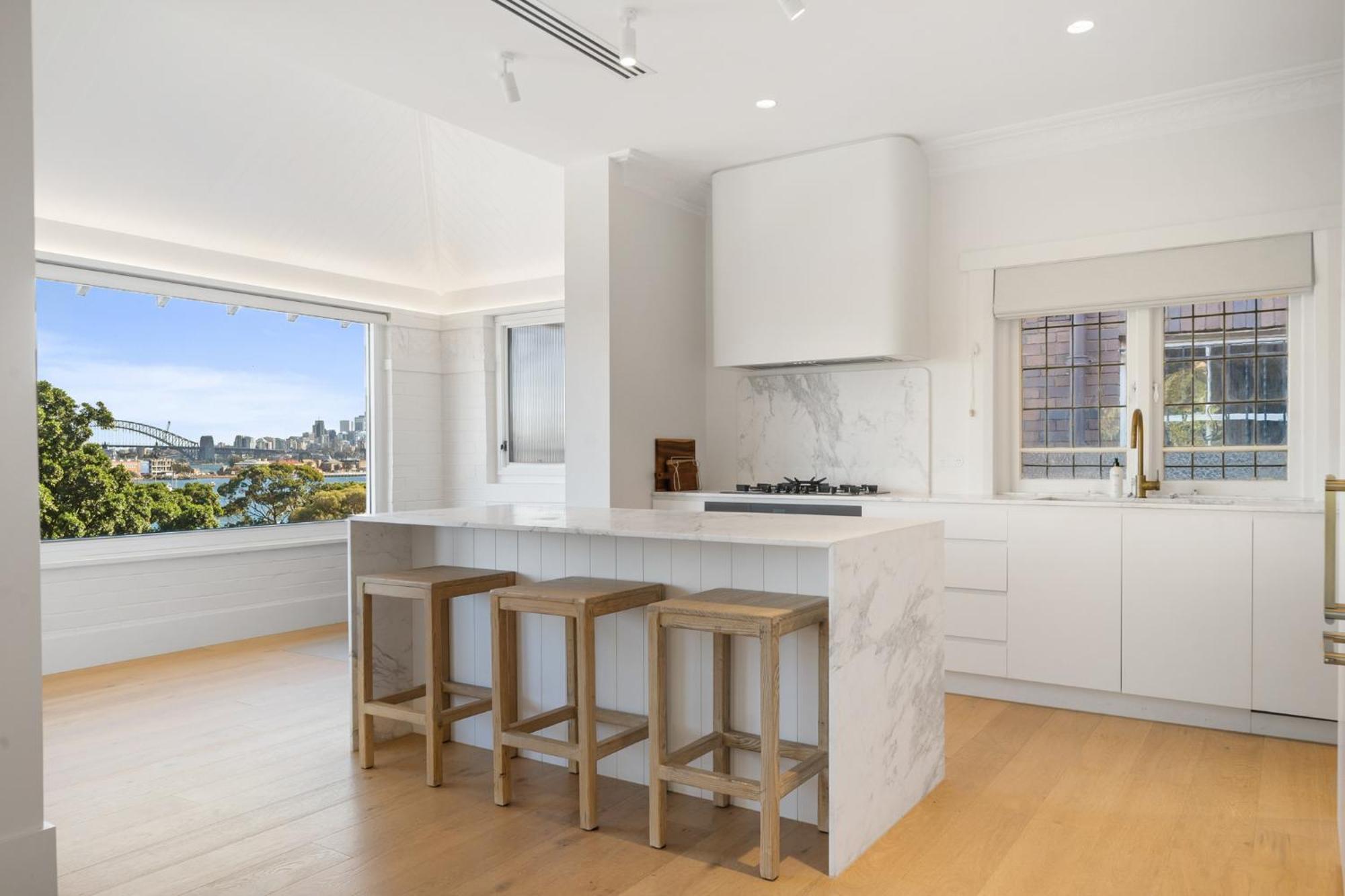 3br Entire Lvl Penthouse With Views Darling Point Apartment